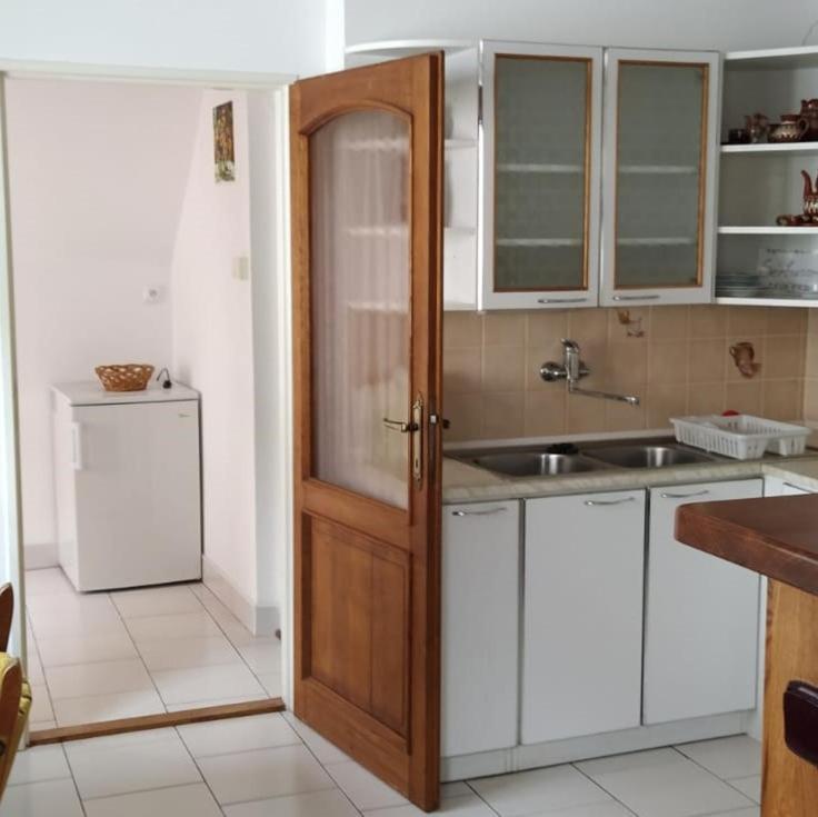 Apartman Sobeslav Exterior photo